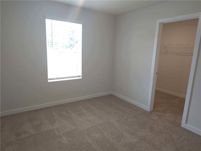 Spacious, unfurnished interior of a new home in Southern Hills, McDonough (Image 10).
