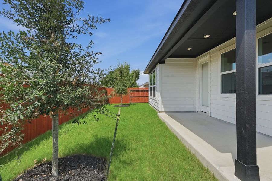 Exterior details and patio area of a home in Stillwater Ranch, San Antonio (Image 23).