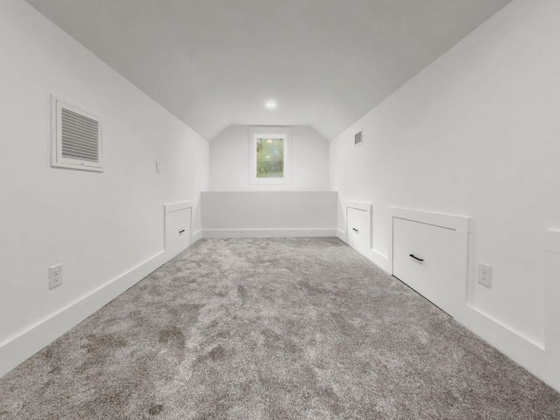 Spacious, unfurnished interior of a new home in , Johns Island (Image 43).