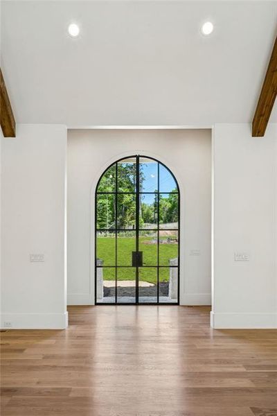 Spacious, unfurnished interior of a new home in , Athens (Image 23).