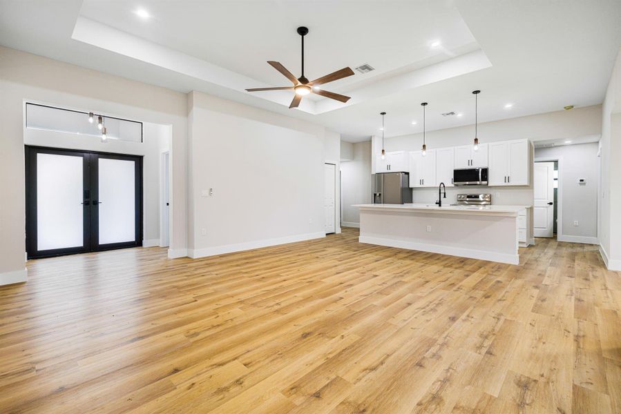 Spacious, unfurnished interior of a new home in , Lehigh Acres (Image 22).