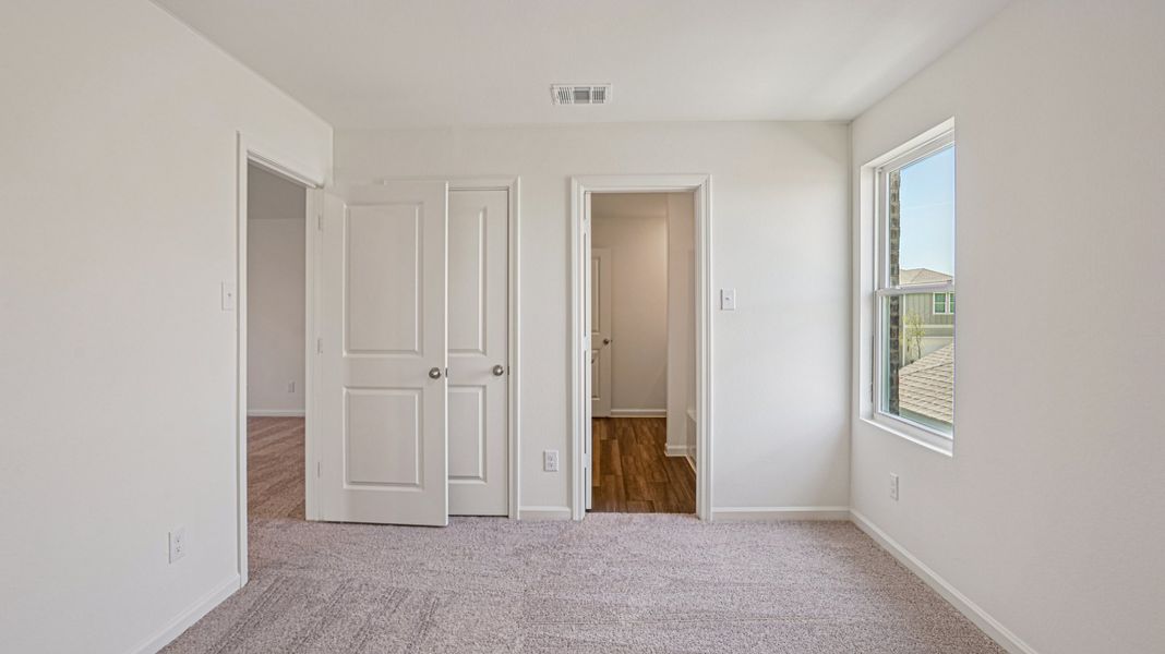 Representative unfurnished interior of a home built from the Pioneer by Starlight Homes in Sunrise at Arbor Ridge, La Vergne (Image 30).