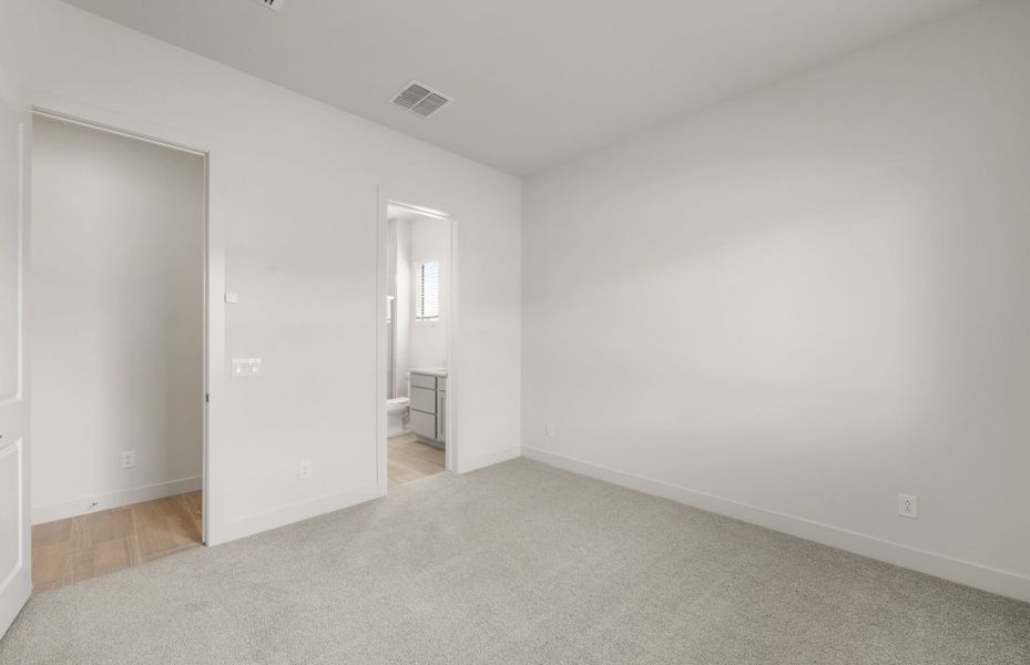 Spacious, unfurnished interior of a new home in Upper Canyon, Phoenix (Image 28). Spacious, unfurnished interior of a new home in Upper Canyon, Phoenix (Image 28).