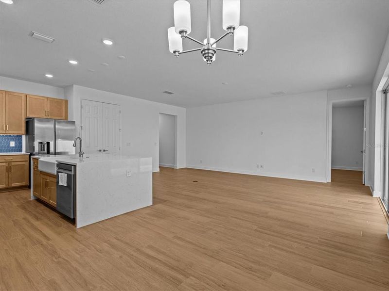 Spacious, unfurnished interior of a new home in , Orlando (Image 22).