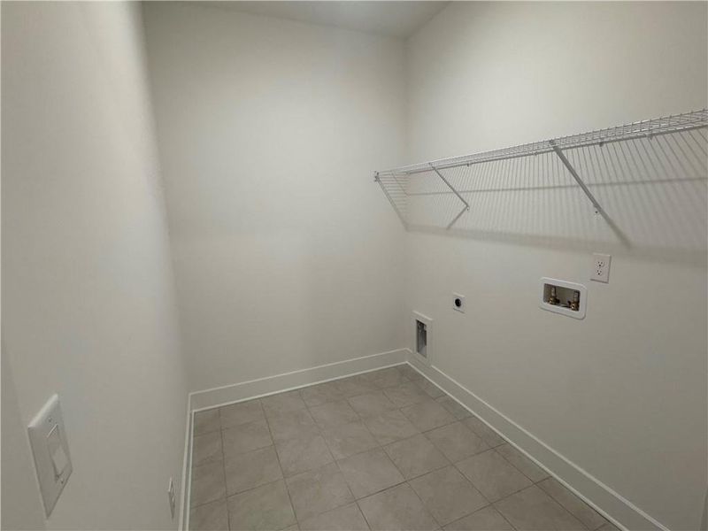 Spacious, unfurnished interior of a new home in The Fields of Walnut Creek, Pendergrass (Image 24).