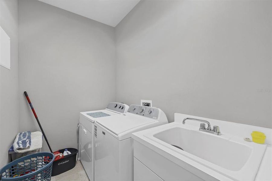 Furnished interior view inside a new home in , Port Charlotte (Image 17).