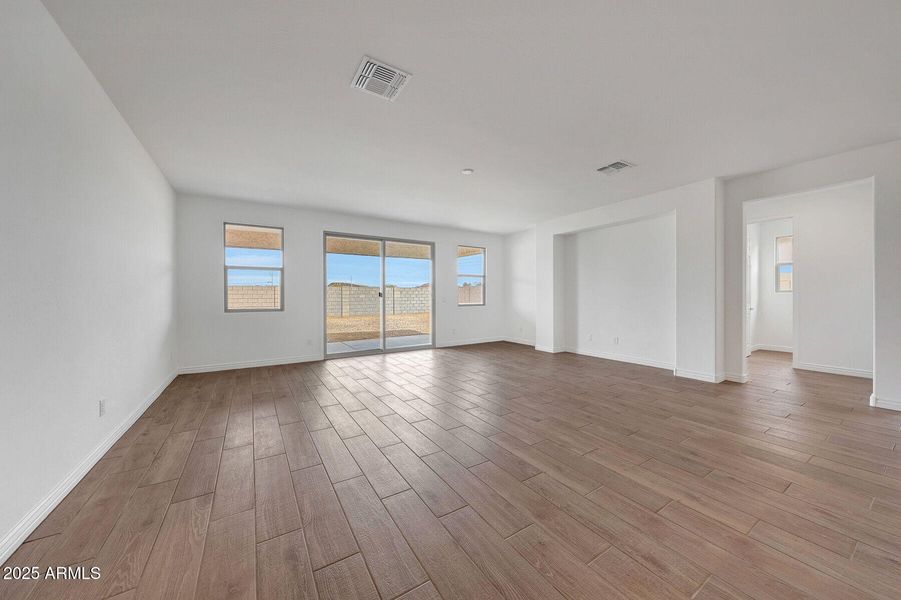 Greatroom+(2) Greatroom+(2)