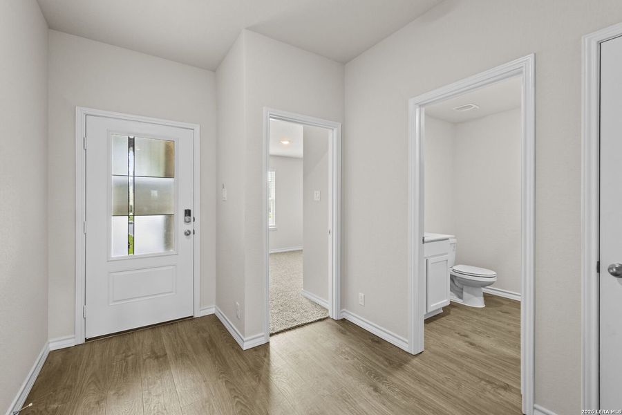 Spacious, unfurnished interior of a new home in Brookstone Creek, San Antonio (Image 27).
