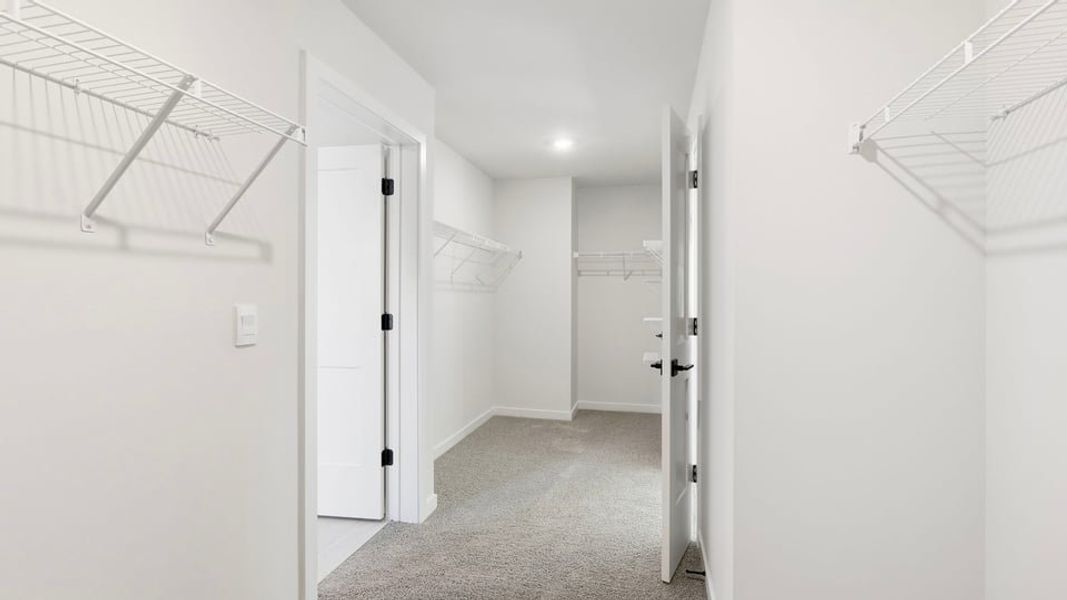 Spacious, unfurnished interior of a new home in Seven Oaks, Greenwood (Image 36).