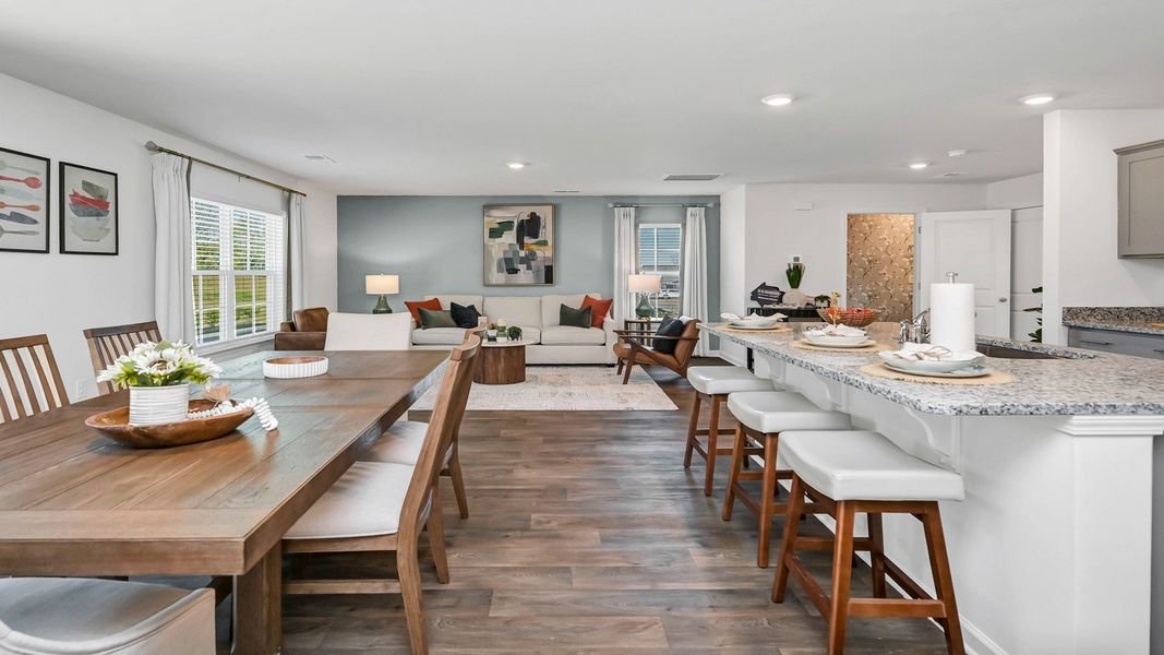 Furnished interior view inside a new home in Grand Oaks, Columbia (Image 17).