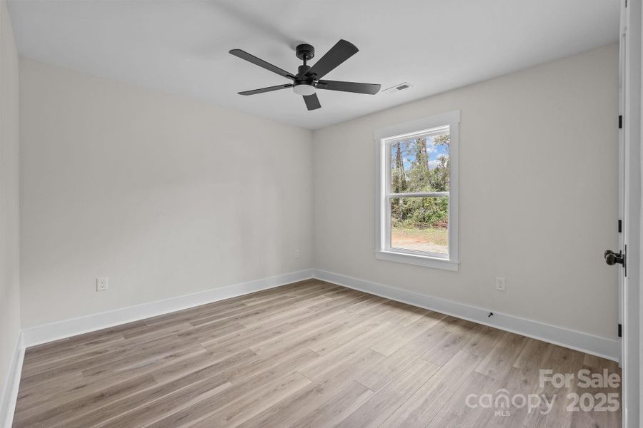 Spacious, unfurnished interior of a new home in , Salisbury (Image 33).