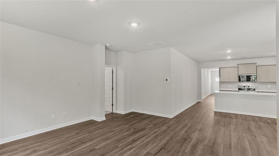 Spacious, unfurnished interior of a new home in Teamon Pointe, Griffin (Image 13).