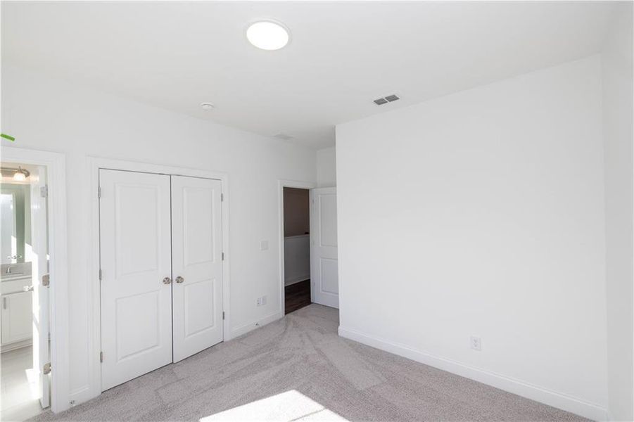 Spacious, unfurnished interior of a new home in Millcroft Townhomes, Buford (Image 26). Spacious, unfurnished interior of a new home in Millcroft Townhomes, Buford (Image 26).