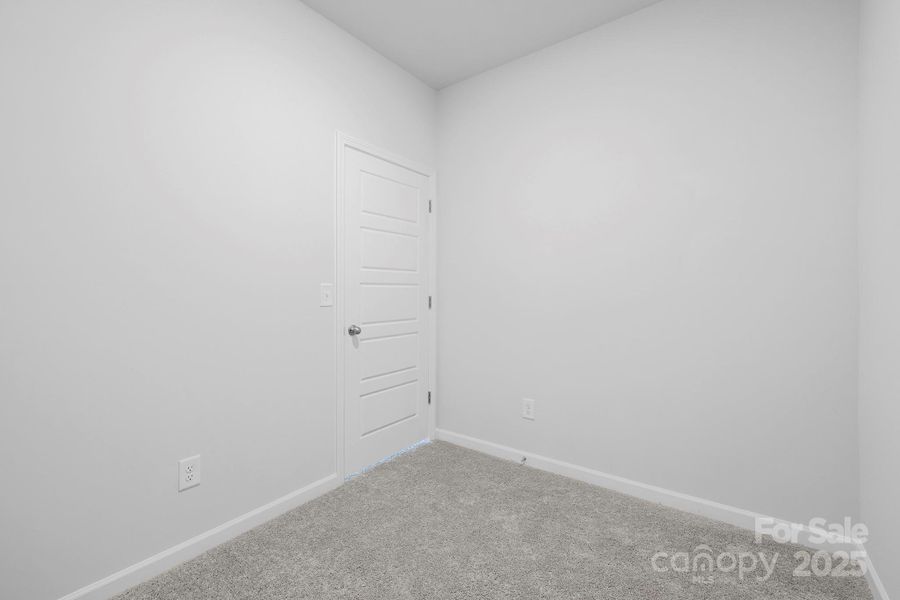 Spacious, unfurnished interior of a new home in Edgewood Preserve, Huntersville (Image 16). Spacious, unfurnished interior of a new home in Edgewood Preserve, Huntersville (Image 16).