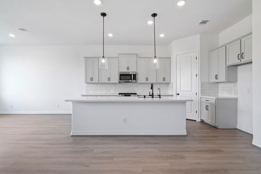 Note: Sample product photo. Actual exterior and interior selections may vary by homesite. Photo may be virtually staged