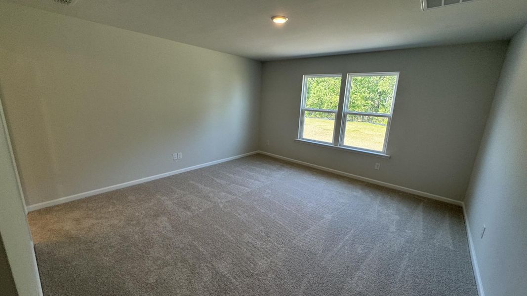 Spacious, unfurnished interior of a new home in Watson Hill, Summerville (Image 26).