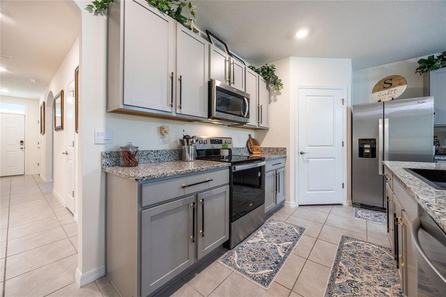 Furnished interior view inside a new home in Lake Diamond, Ocala (Image 10).