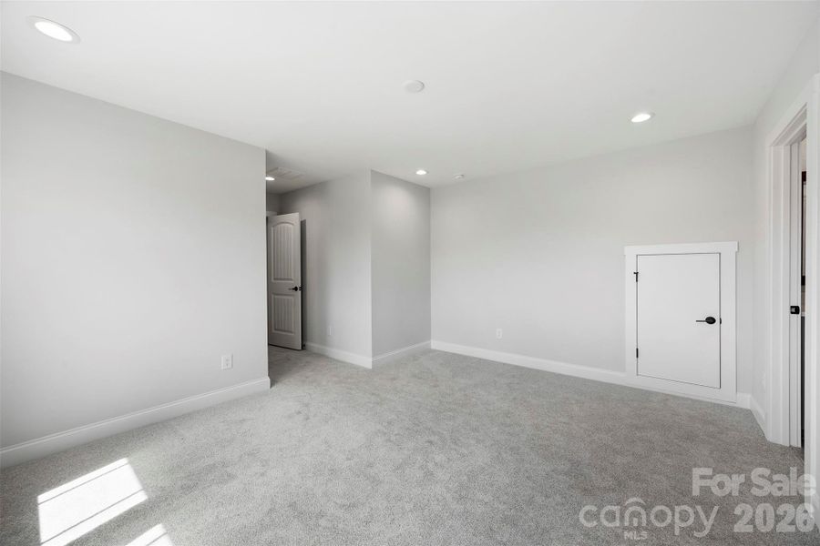 Spacious, unfurnished interior of a new home in , Lancaster (Image 21).