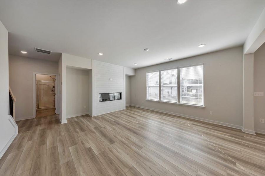 Spacious, unfurnished interior of a new home in Conner Farm, Dawsonville (Image 46).