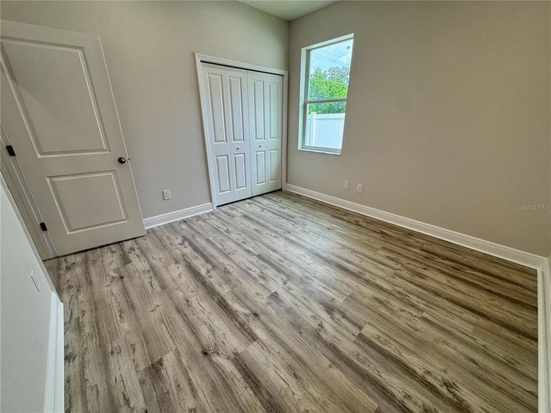 Spacious, unfurnished interior of a new home in , Dade City (Image 44).