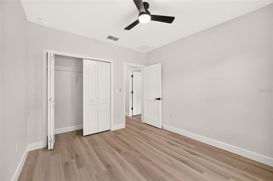 Spacious, unfurnished interior of a new home in , Ocala (Image 25).