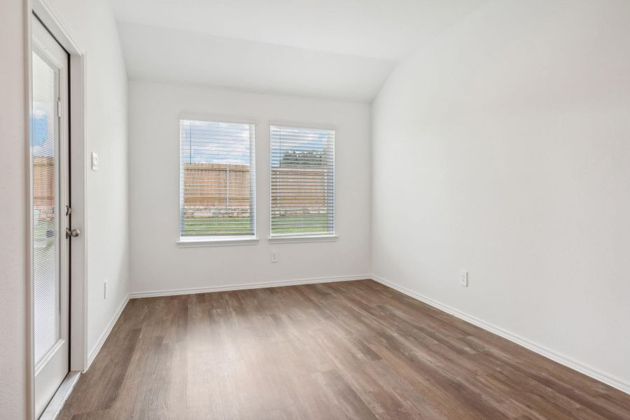 Spacious, unfurnished interior of a new home in Grand Pines, Magnolia (Image 8).