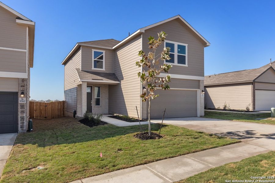 Exterior details and patio area of a home in Knox Ridge, Converse (Image 2).
