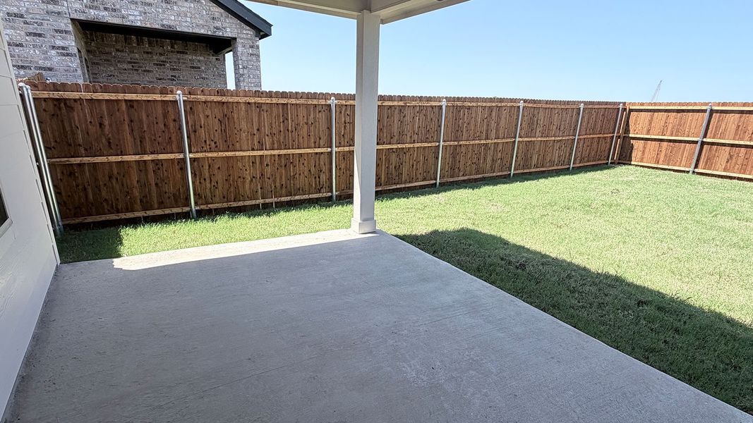 Exterior details and patio area of a home in Riverfield, Josephine (Image 15).