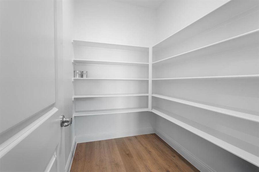 Spacious, unfurnished interior of a new home in Waterbend, Euless (Image 12).