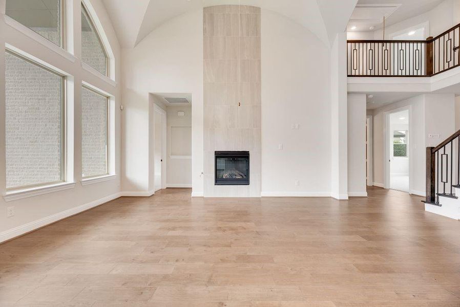 Spacious, unfurnished interior of a new home in Frisco Hills, Little Elm (Image 34).