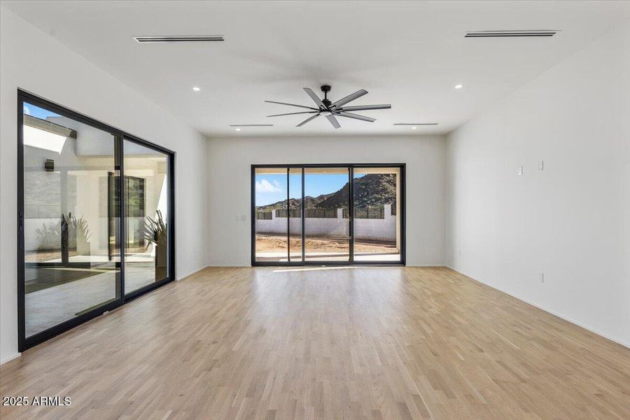 05-IMG_8411 05-IMG_8411