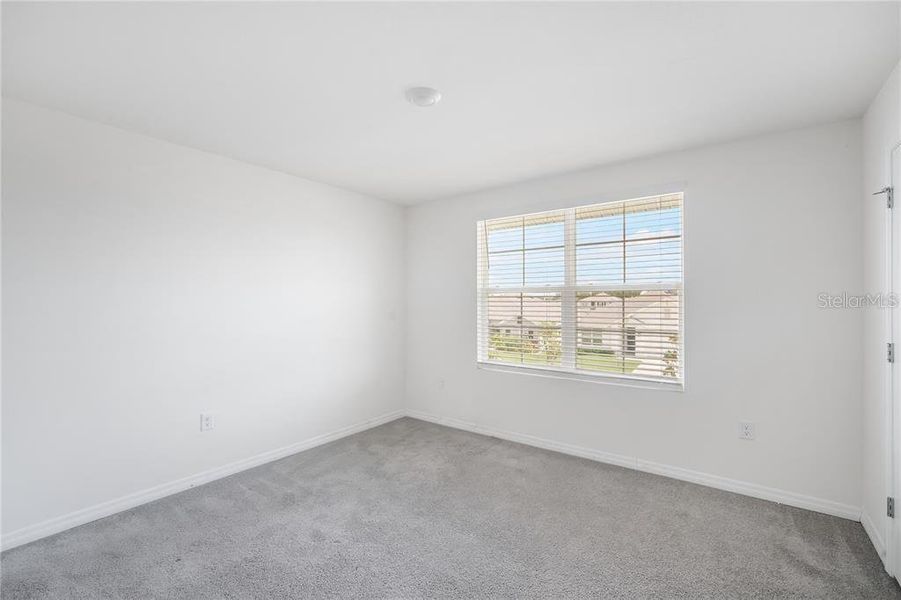 Spacious, unfurnished interior of a new home in Abbott Park, Zephyrhills (Image 22).