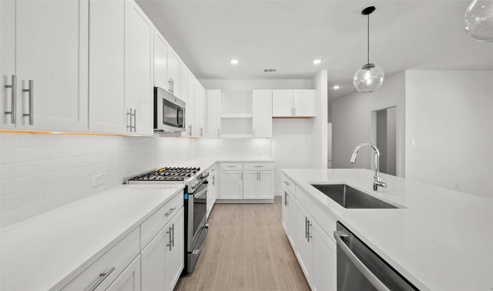 Stunning kitchen (*Photo not of actual home and used for illustration purposes only.)