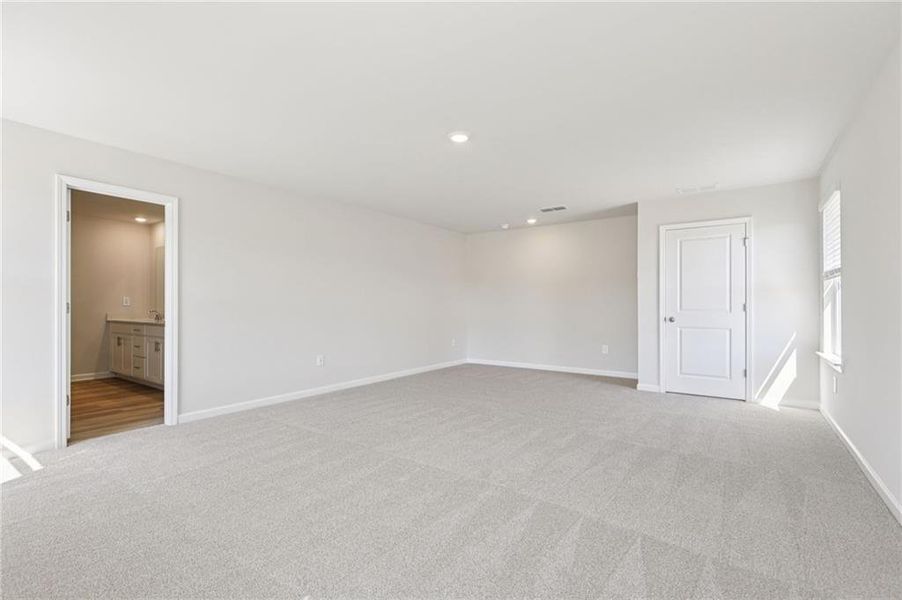 Spacious, unfurnished interior of a new home in Preserve at Mountain Creek, Pendergrass (Image 41).