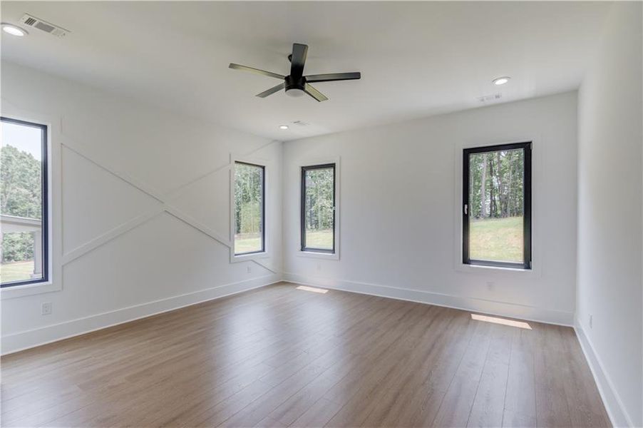 Spacious, unfurnished interior of a new home in , Auburn (Image 29).