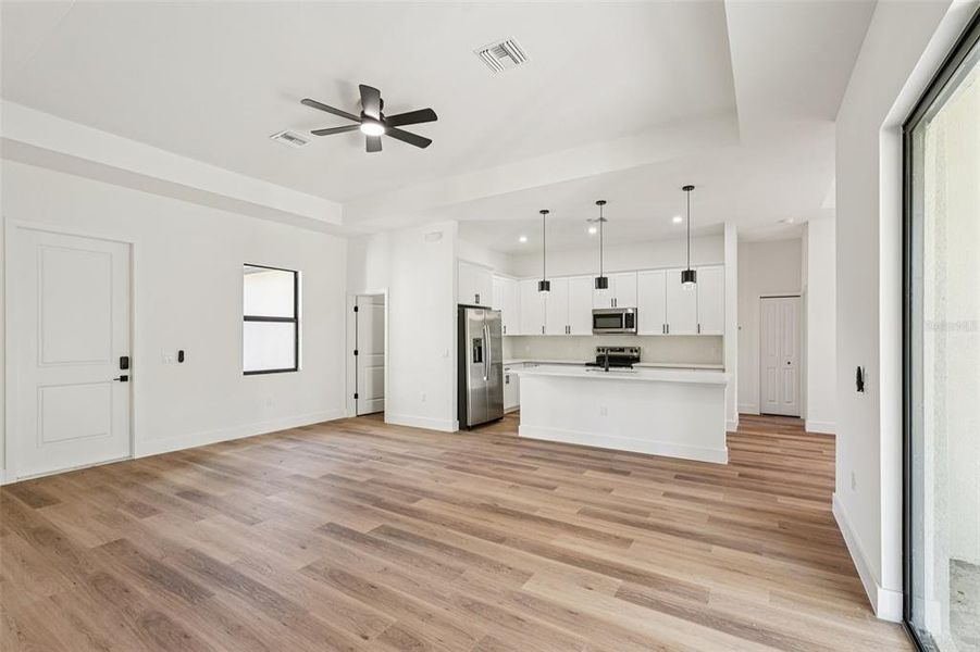 Spacious, unfurnished interior of a new home in , North Port (Image 20).