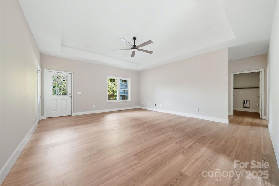 Spacious, unfurnished interior of a new home in , Taylorsville (Image 18).