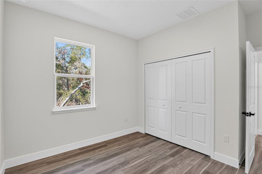 Spacious, unfurnished interior of a new home in , Citrus Springs (Image 21).