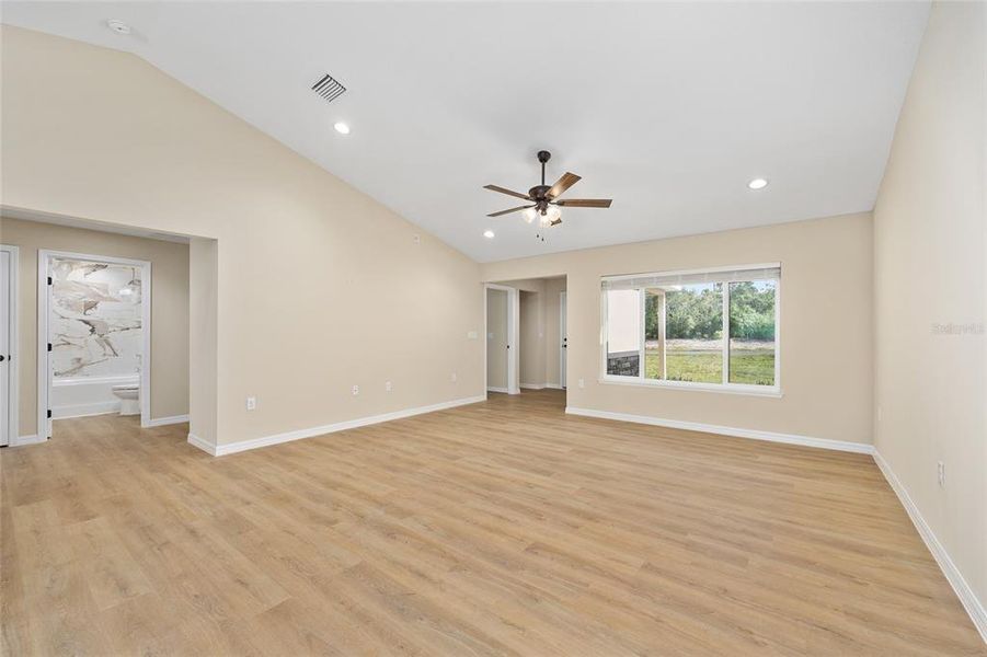Spacious, unfurnished interior of a new home in , Ocala (Image 59).