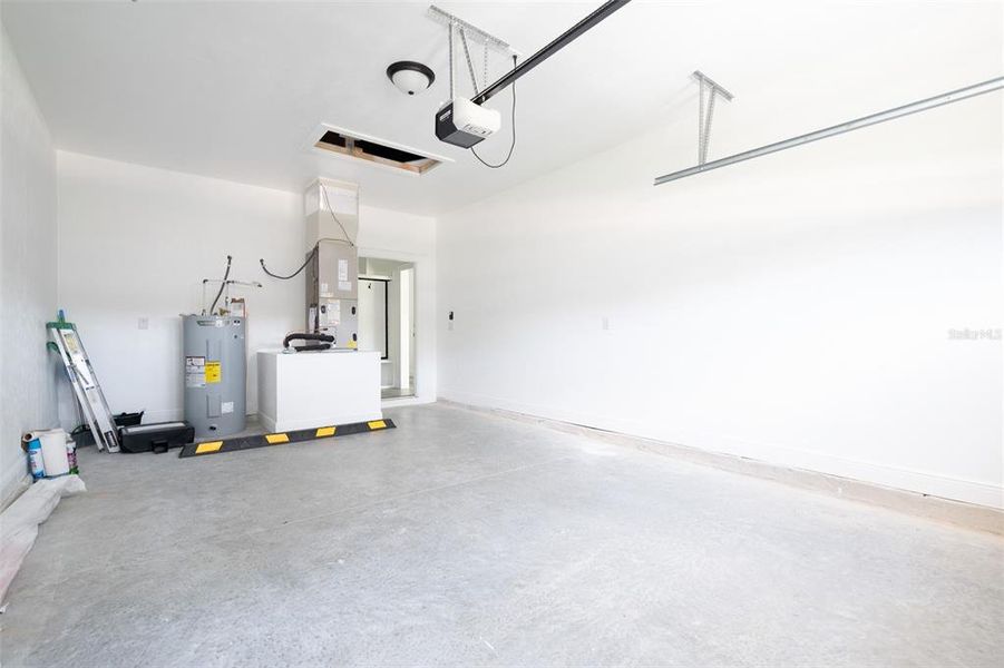 Spacious, unfurnished interior of a new home in , Williston (Image 22).