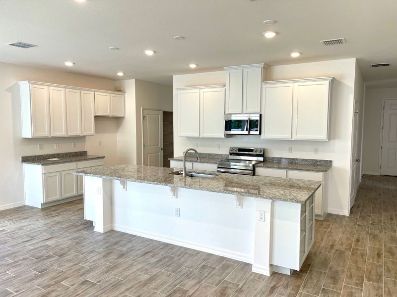 Furnished interior view inside a new home in Cape Coral, Cape Coral (Image 5).