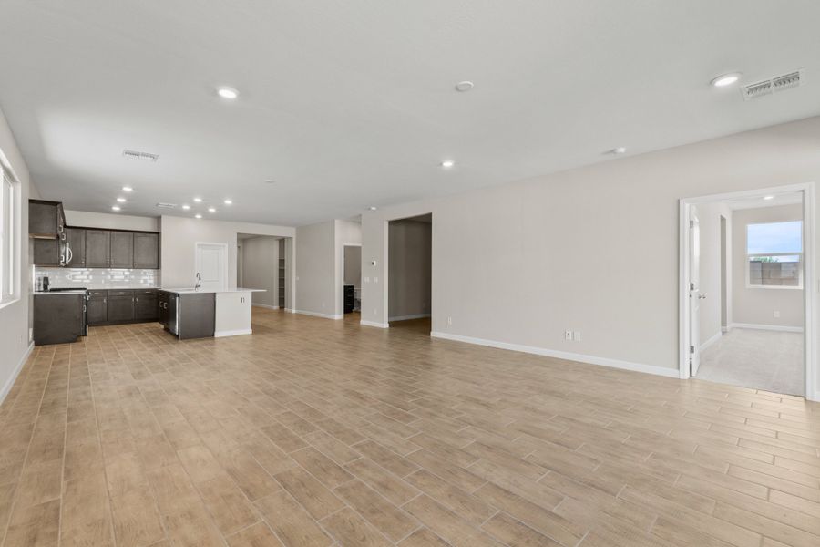 Surprise, AZ New Home.  - Slide 10