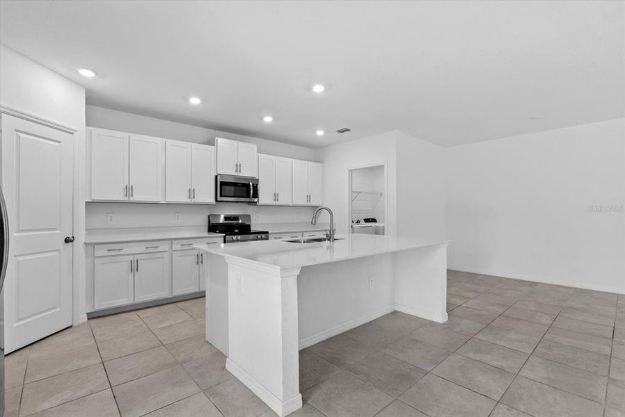 Furnished interior view inside a new home in , Bradenton (Image 11).
