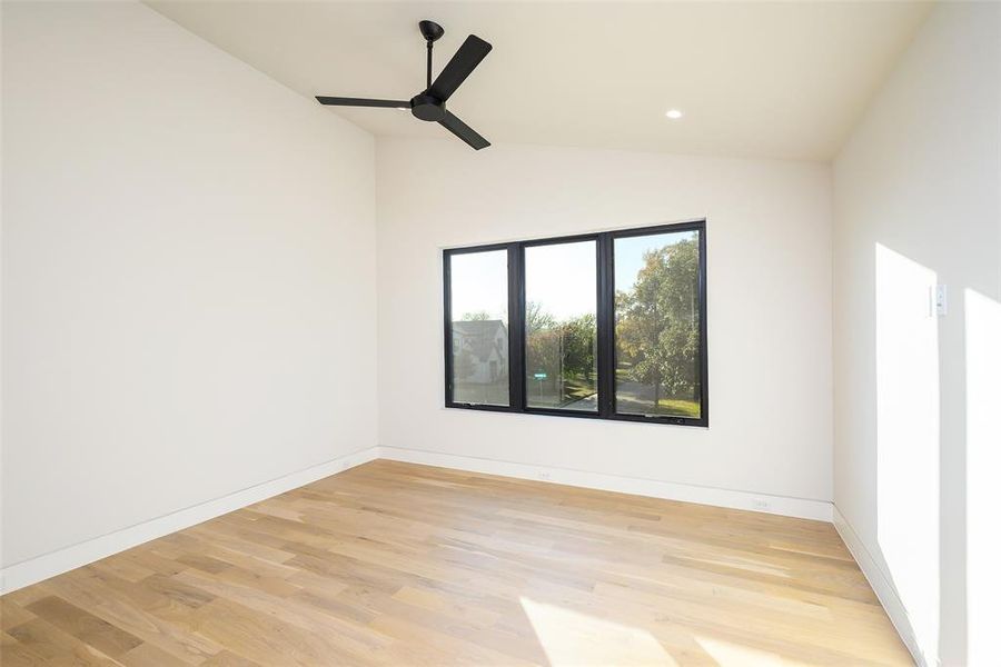 Spacious, unfurnished interior of a new home in , Dallas (Image 23).