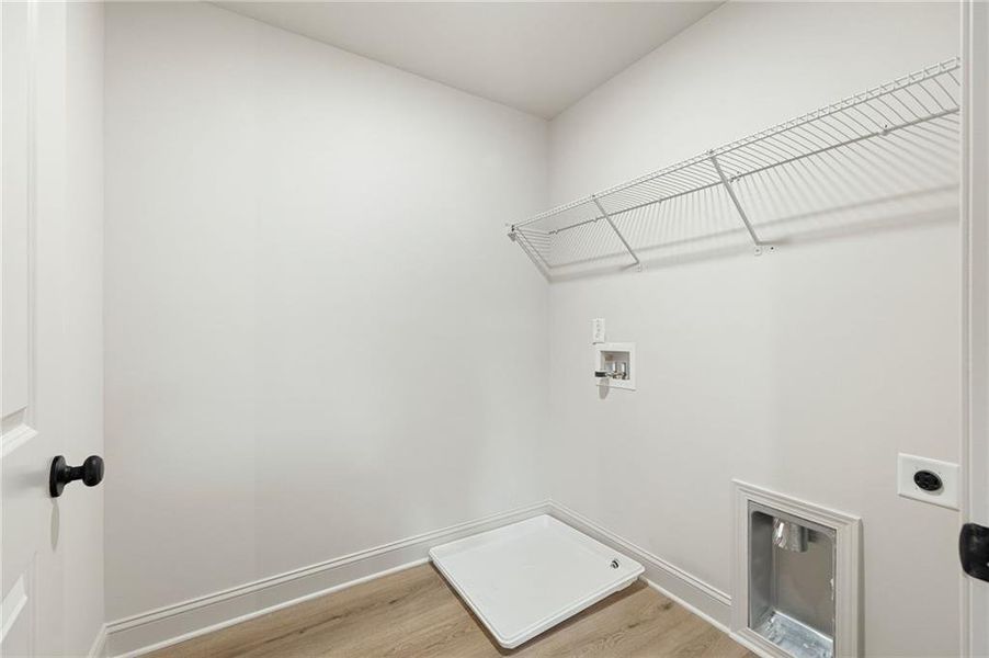 Spacious, unfurnished interior of a new home in , Dallas (Image 15).