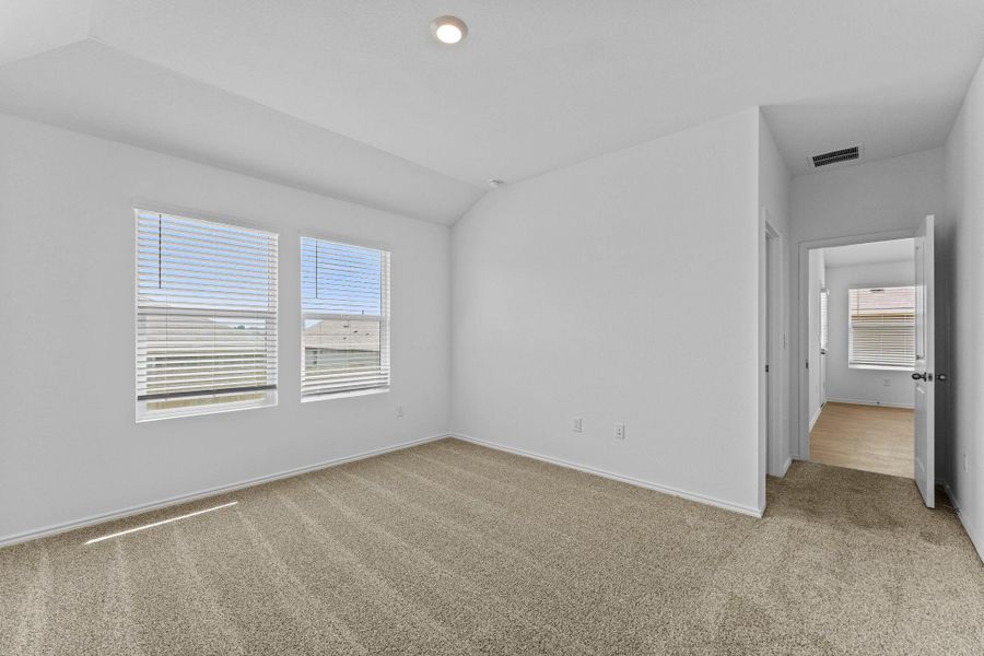 Spacious, unfurnished interior of a new home in Talavera, Kyle (Image 21).