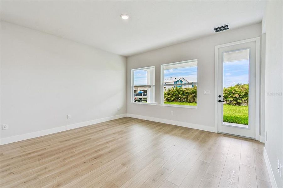 Spacious, unfurnished interior of a new home in North River Ranch – Garden Series, Parrish (Image 33).