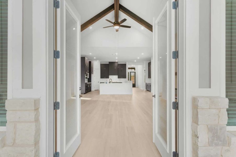 Spacious, unfurnished interior of a new home in Broken Oak, Georgetown (Image 32).