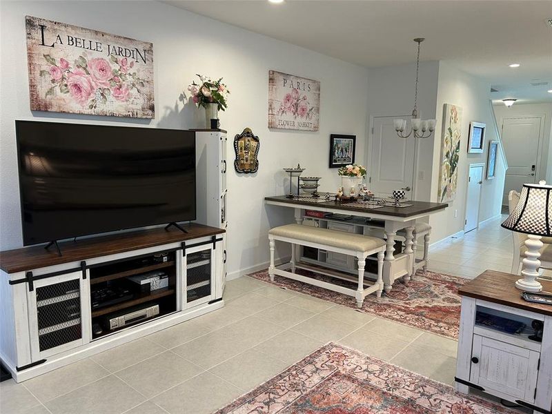Furnished interior view inside a new home in , Winter Garden (Image 19).
