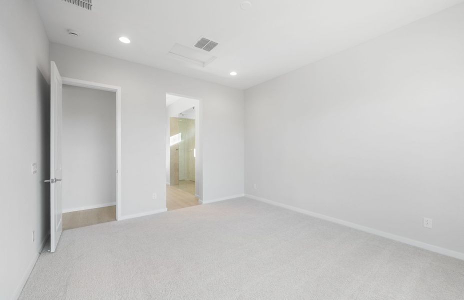 Spacious, unfurnished interior of a new home in Legado West, Queen Creek (Image 22). Spacious, unfurnished interior of a new home in Legado West, Queen Creek (Image 22).